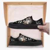 Dark Side Of The Moon – The Wall Screaming Face – Pink Floyd Low Top Retro Canvas Shoes Mockup - OtherBrick