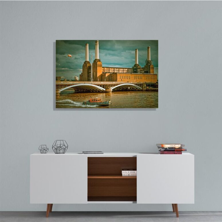 Flying Pig at Battersea Power Station Pink Floyd Canvas Flying Pig at Battersea Power Station Pink Floyd Canvas