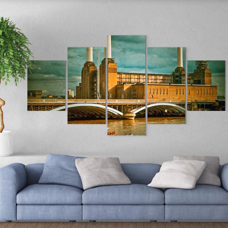 Flying Pig at Battersea Power Station Pink Floyd Canvas Flying Pig at Battersea Power Station Pink Floyd Canvas