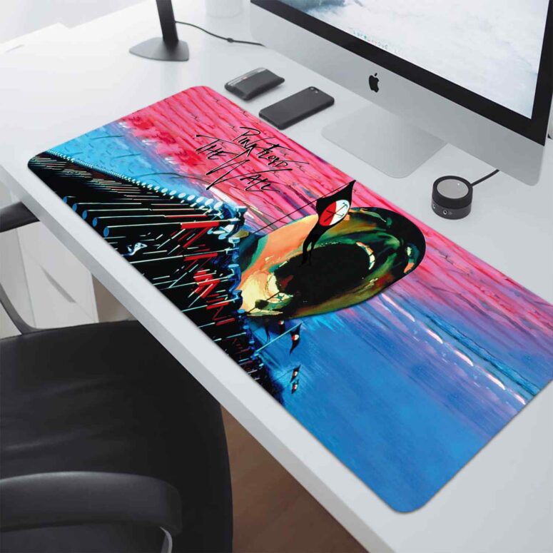 The Wall Hammers & Scream - Pink Floyd Mouse Desk Pad