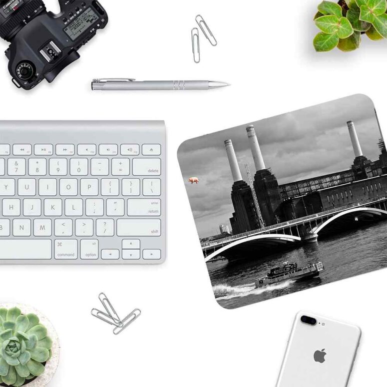 Pink Pig Over Battersea 3 Black & White - Pink Floyd Mouse Desk Pad