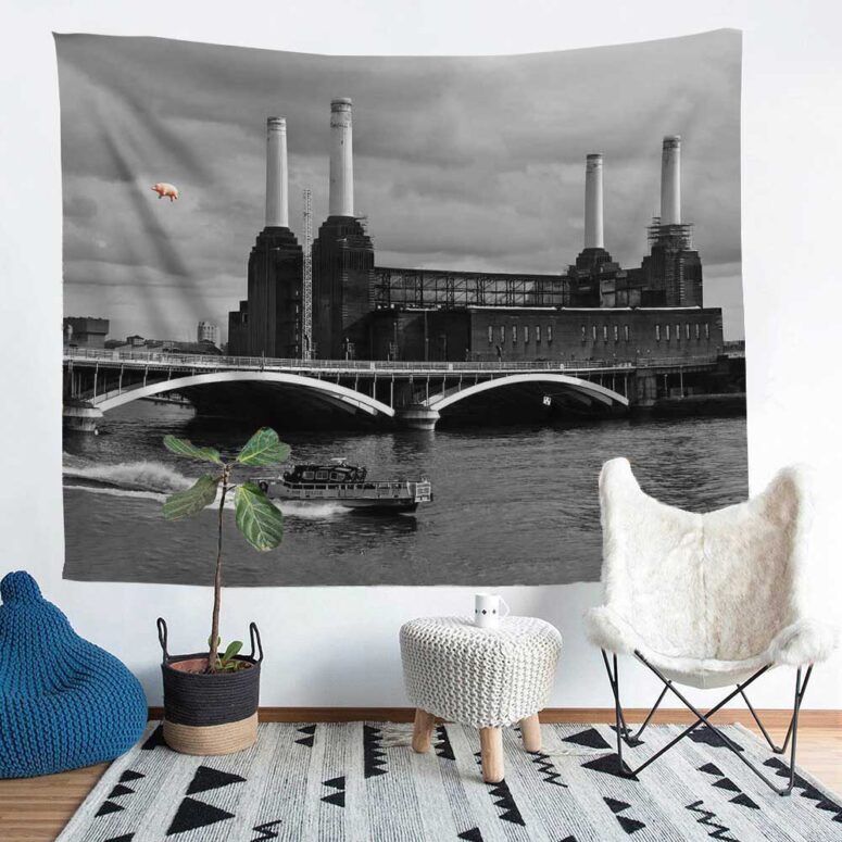 Algie Pig Flying at Battersea Power Station Black & White Pink Floyd Tapestry