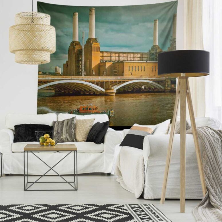 Flying Pig at Battersea Power Station Pink Floyd Tapestry Flying Pig at Battersea Power Station Pink Floyd Tapestry