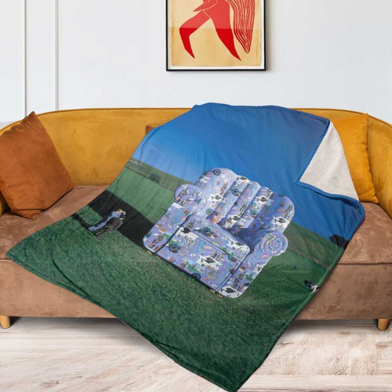 Pink Floyd Fleece Blanket - Characters Chair Premium Pink Floyd Fleece Blanket - Characters Chair Premium