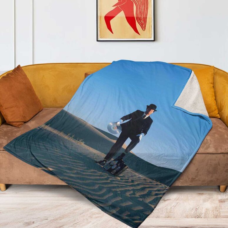 Pink Floyd Fleece Blanket - Wish You Were Here Desert Man in Bowler Premium
