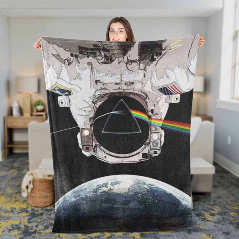 Pink Floyd Fleece Blanket - Dark Side Of The Moon Astronaut Pink Floyd Fleece Blanket - Dark Side Of The Moon Astronaut