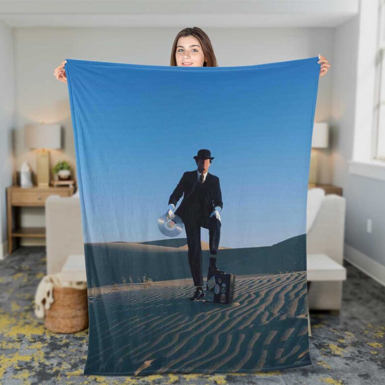 Pink Floyd Fleece Blanket - Wish You Were Here Desert Man in Bowler Premium