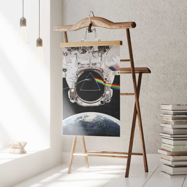 Pink Floyd Poster - Dark Side Of The Moon Astronaut Pink Floyd Poster - Dark Side Of The Moon Astronaut