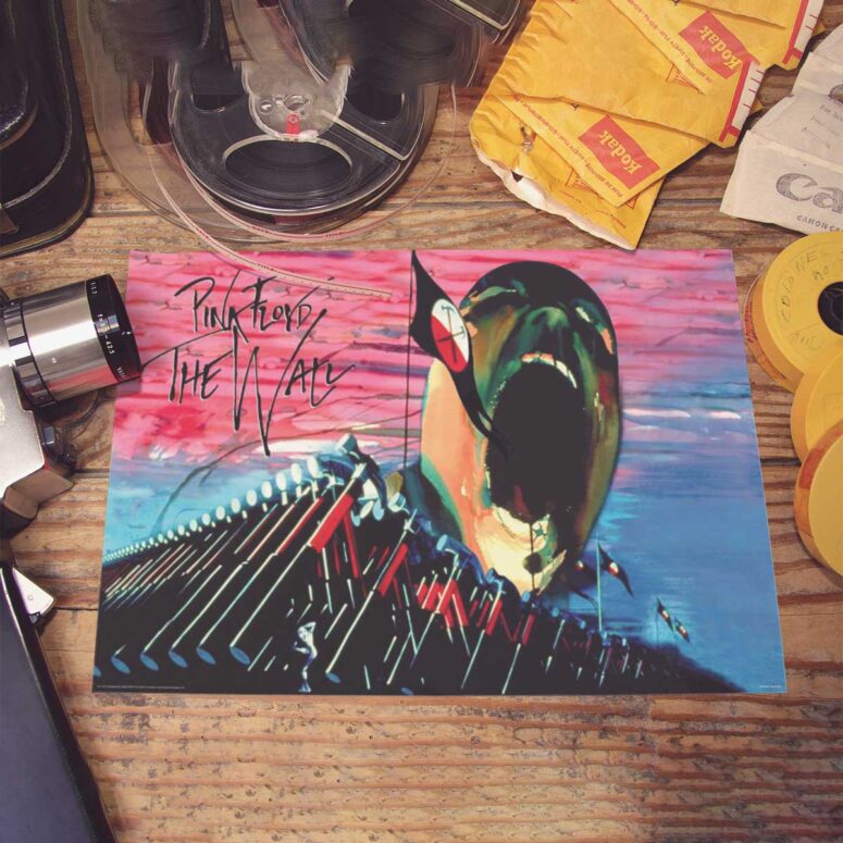 Pink Floyd Poster - The Wall Hammers and Scream Pink Floyd Poster - The Wall Hammers and Scream