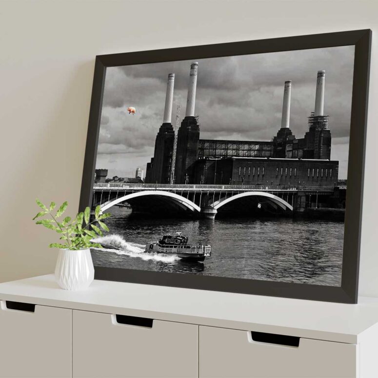 Pink Floyd Poster - Pink Pig Over Battersea 3 Black and White