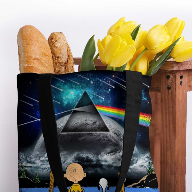 Pink Floyd Tote Bag - Snoopy And Charlie Brown Looking Dark Side Of The Moon Watch