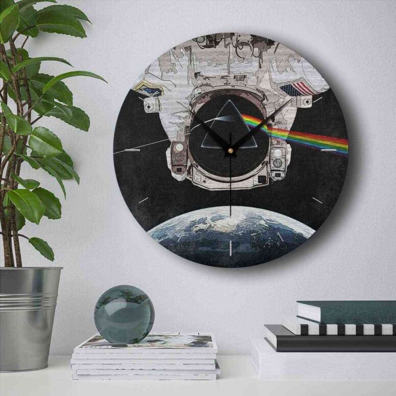 Pink Floyd Wooden Clock - Dark Side Of The Moon Astronaut Pink Floyd Wooden Clock - Dark Side Of The Moon Astronaut