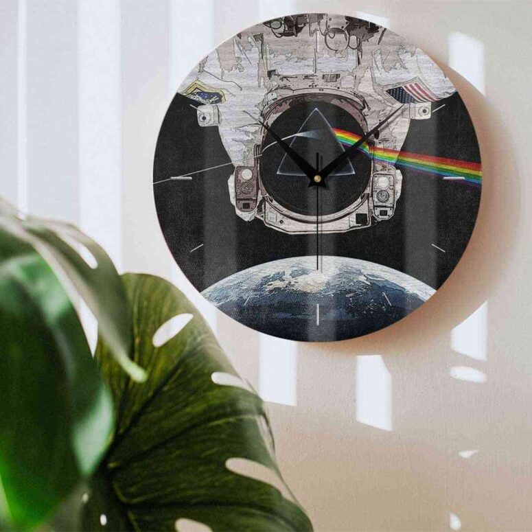 Pink Floyd Wooden Clock - Dark Side Of The Moon Astronaut Pink Floyd Wooden Clock - Dark Side Of The Moon Astronaut