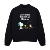 Good Music Does Not Age Shine On Pink Floyd Snoopy Front Sweatshirt Black - OtherBrick