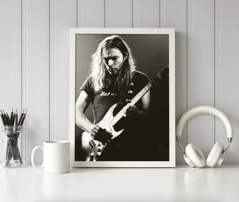 Pink Floyd Poster - Gilmour at Earls Court with the Black Strat 1973 Pink Floyd Poster - Gilmour at Earls Court with the Black Strat 1973
