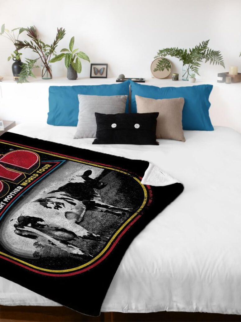 1970 1971 Atom Heart Mother World Tour Pink Floyd Velveteen Plush Blanket