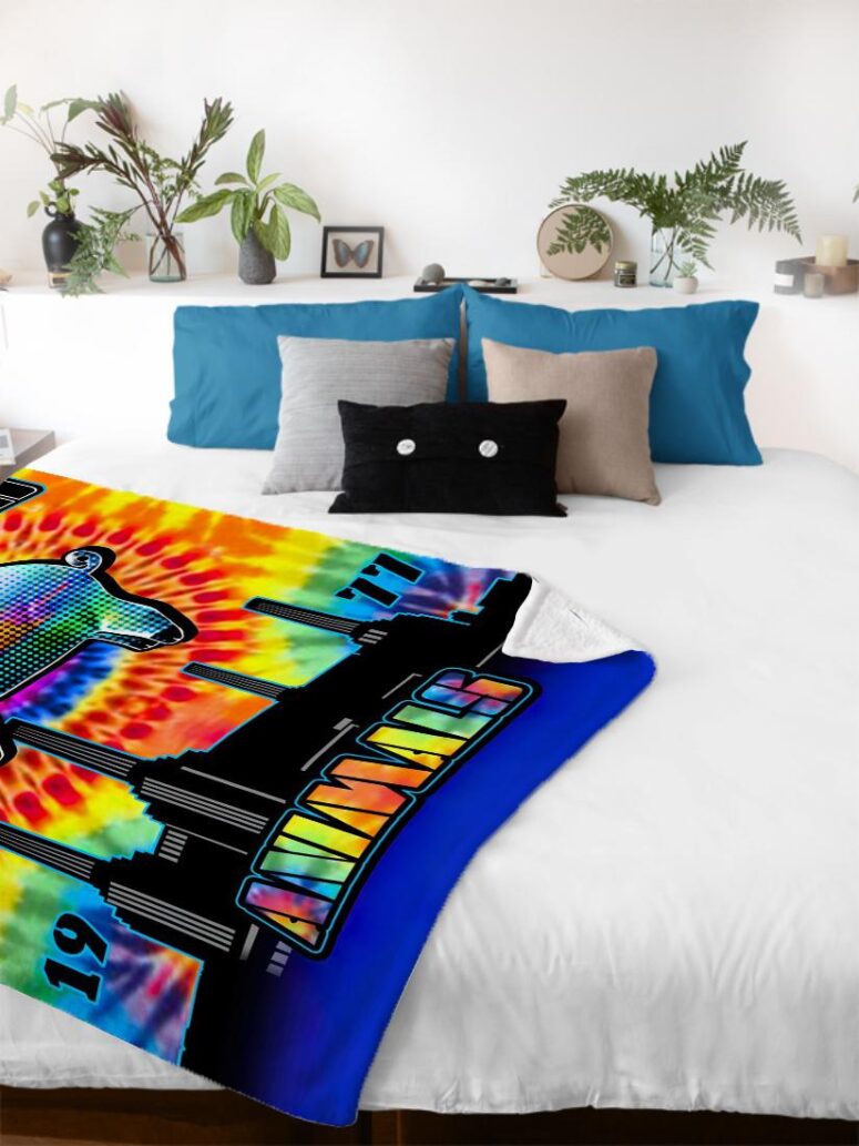 Animals 1977 TieDye Pink Floyd Velveteen Plush Blanket Animals 1977 TieDye Pink Floyd Velveteen Plush Blanket