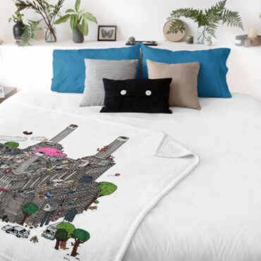 Battersea Power Station Pink Floyd Velveteen Plush Blanket
