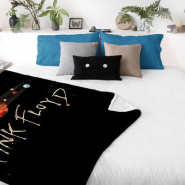GALAXY Dark Side Of The Moon Pink Floyd Velveteen Plush Blanket