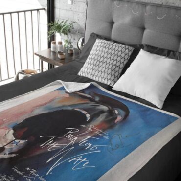Pink Floyd The Wall 1982 Art Velveteen Plush Blanket