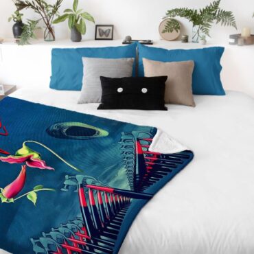 The Wall Hammer Flower Screaming Face Pink Floyd Velveteen Plush Blanket