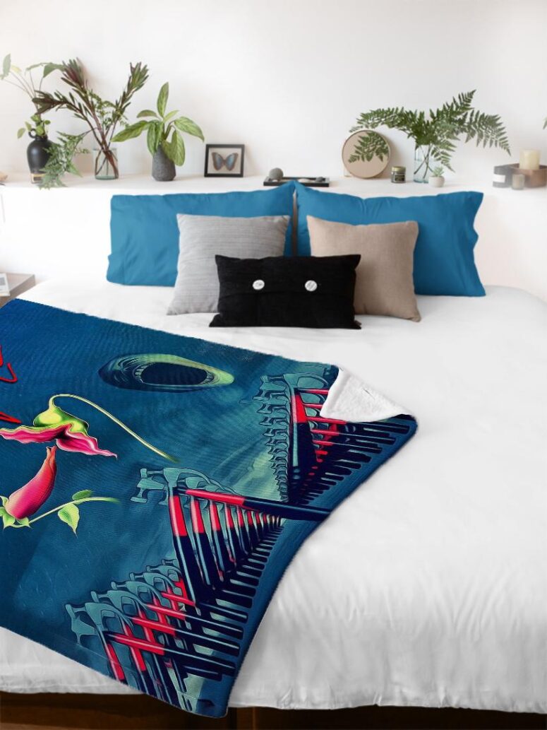 The Wall Hammer Flower Screaming Face Pink Floyd Velveteen Plush Blanket