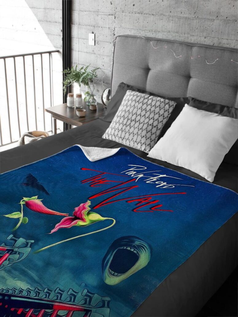 The Wall Hammer Flower Screaming Face Pink Floyd Velveteen Plush Blanket