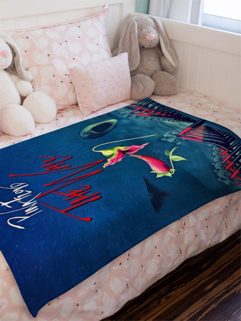 The Wall Hammer Flower Screaming Face Pink Floyd Velveteen Plush Blanket
