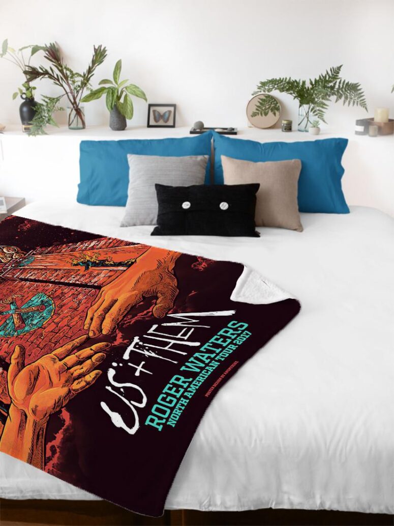 US x Them American Tour Pink Floyd Velveteen Plush Blanket US x Them American Tour Pink Floyd Velveteen Plush Blanket