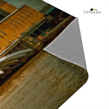 Flying Pig at Battersea Power Station Pink Floyd Rug
