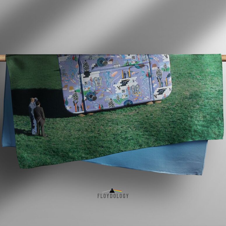 Characters Chair Pink Floyd Poly Scarf