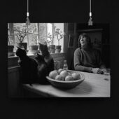 Ph4 Roger Waters With Black Kittens In London 1970 - OtherBrick