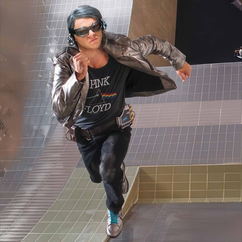 Dark Side Of The Moon worn by Quicksilver Pink Floyd Shirt