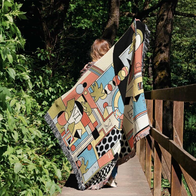 The Dark side Of The Moon Live Debut 50th Anniversary Woven Blanket