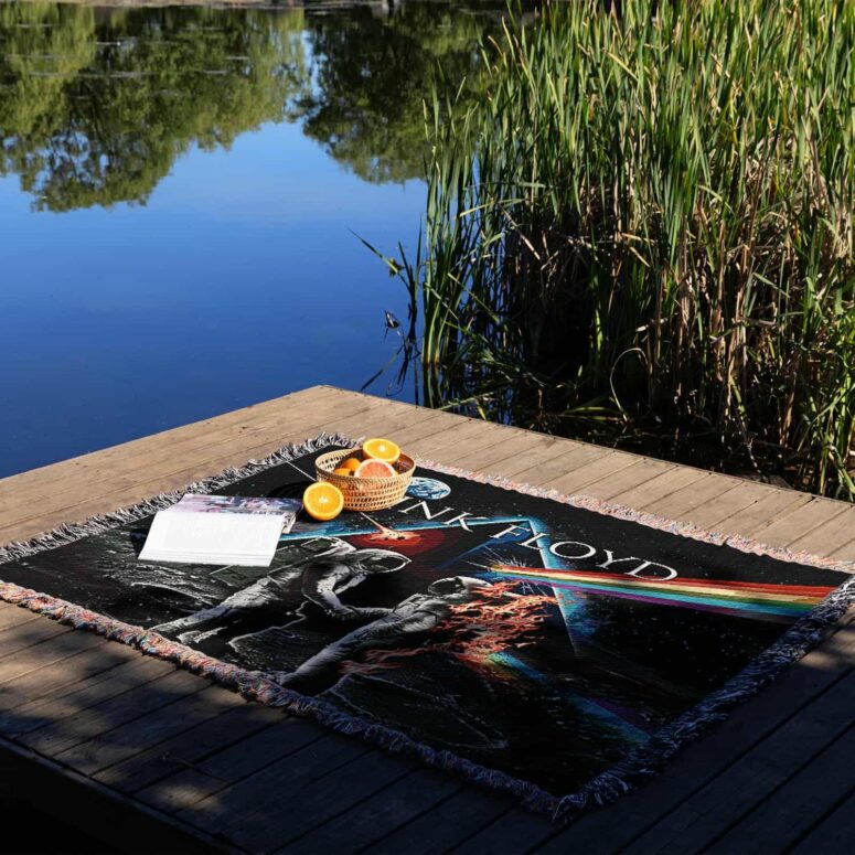 Wish You Were Here DSOTM Astronaut Handshake Woven Blanket Wish You Were Here DSOTM Astronaut Handshake Woven Blanket