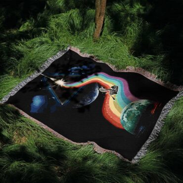 The Endless River Dark side of the moon Woven Blanket