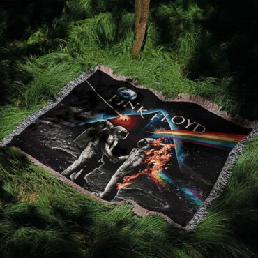 Wish You Were Here DSOTM Astronaut Handshake Woven Blanket