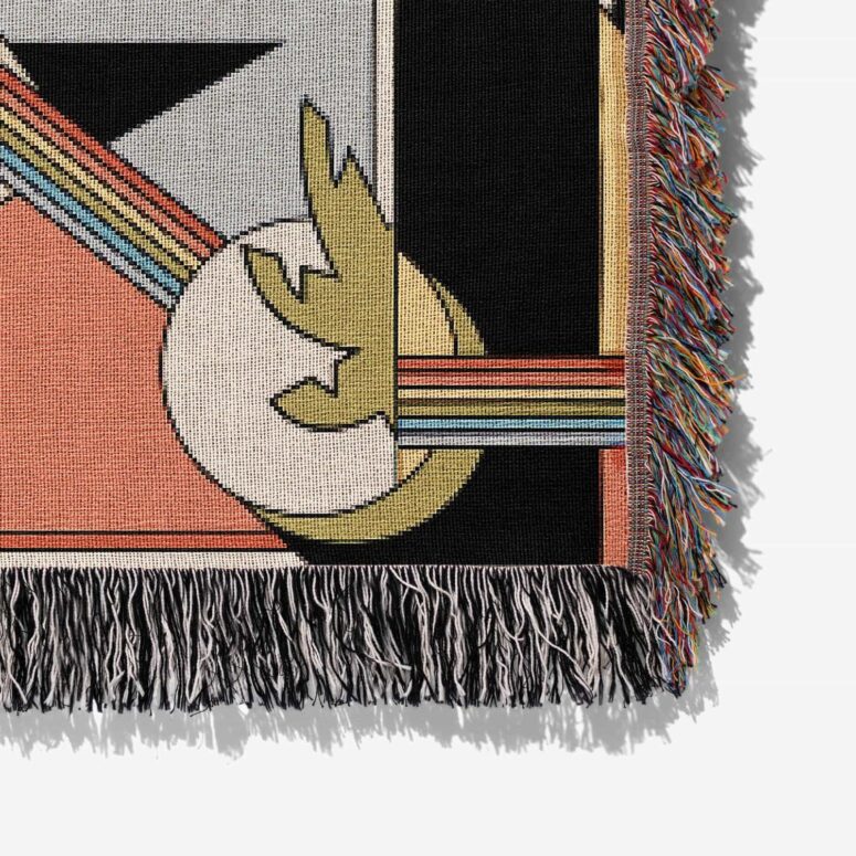 The Dark side Of The Moon Live Debut 50th Anniversary Woven Blanket