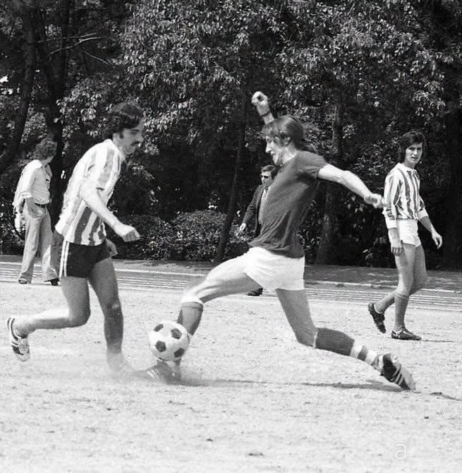 Pink Floyd Football Club Story Roger - OtherBrick