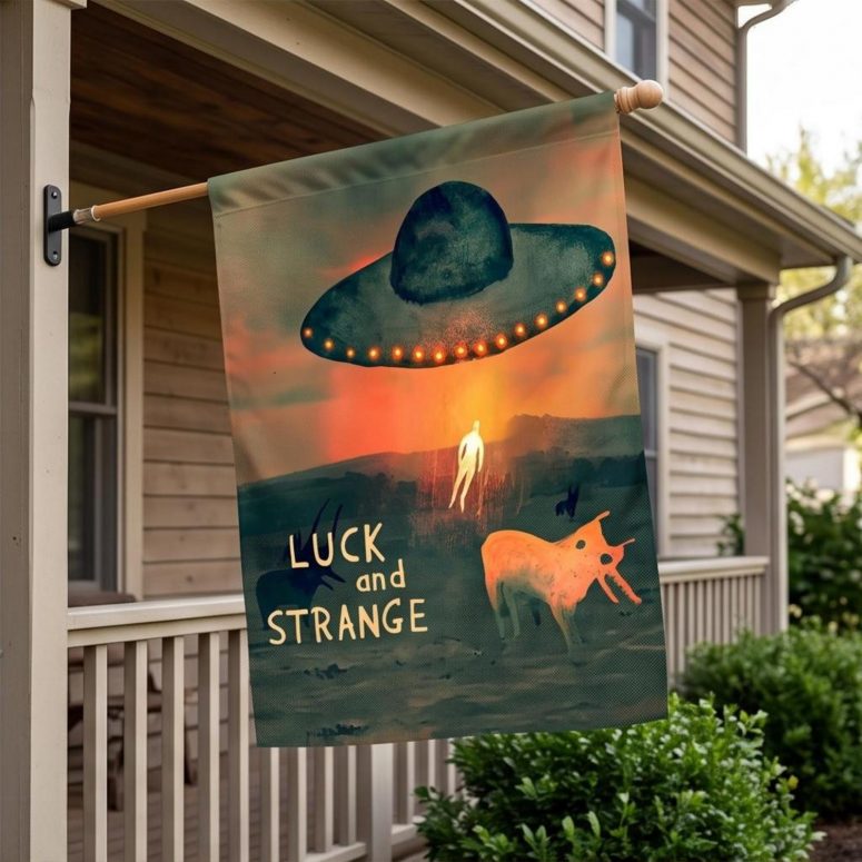 Pink Floyd Flag - David GIlmour Luck And Strange Dark and Velvet Nights Pink Floyd Flag - David GIlmour Luck And Strange Dark and Velvet Nights