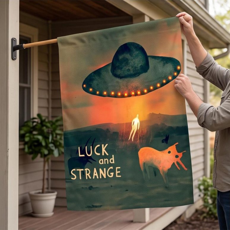 Pink Floyd Flag - David GIlmour Luck And Strange Dark and Velvet Nights Pink Floyd Flag - David GIlmour Luck And Strange Dark and Velvet Nights