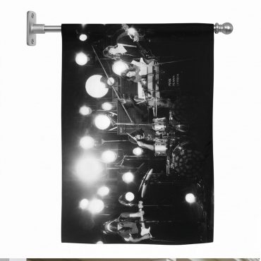 Pink Floyd Flag - Pink Floyd Live at Pompeii 1972 Pink Floyd Flag - Pink Floyd Live at Pompeii 1972