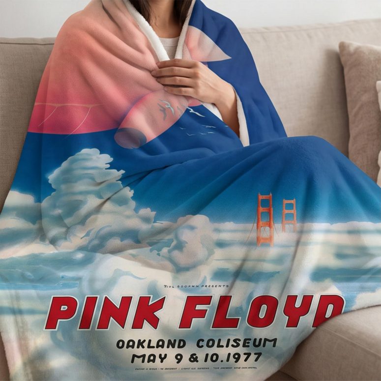 Pink Floyd Fleece Blanket - Pink Floyd Oakland Coliseum Poster