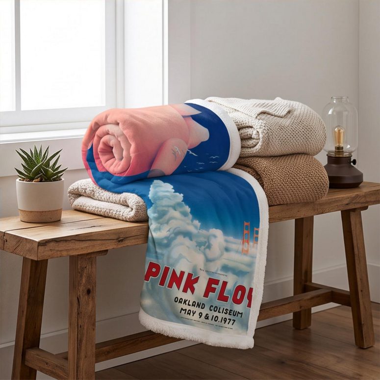 Pink Floyd Fleece Blanket - Pink Floyd Oakland Coliseum Poster