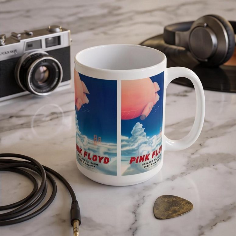 Pink Floyd Mug - Pink Floyd Oakland Coliseum Poster