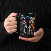 Pink Floyd Mug - Wish You Were Here DSOTM Astronaut Handshake Pink Floyd Mug - Wish You Were Here DSOTM Astronaut Handshake