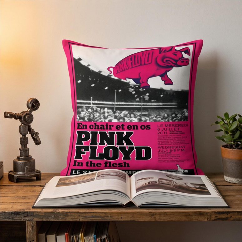 Pink Floyd Pillow Cover - En Chair Et En Os Le Stade Olympique In The Flesh Concert