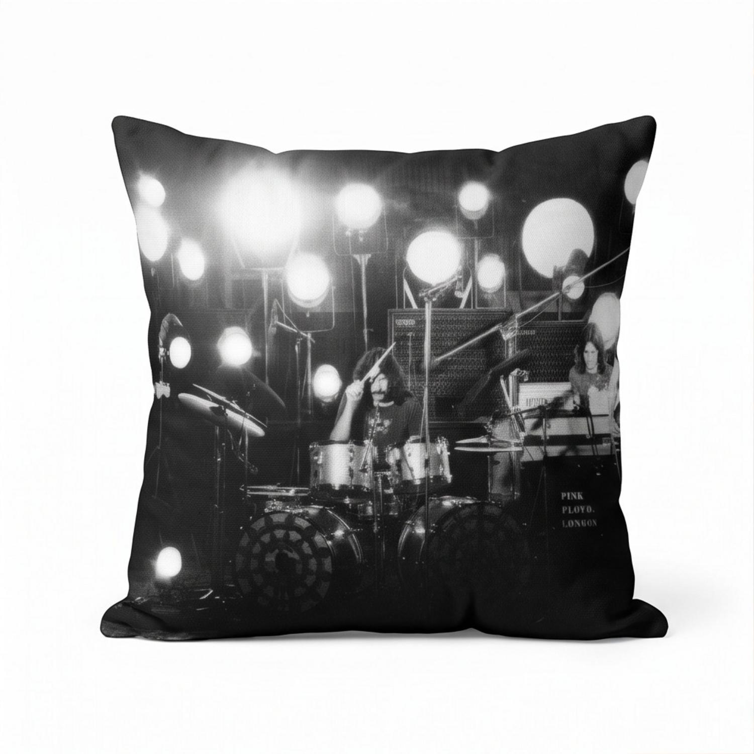 Pink Floyd Pillow Cover - Pink Floyd Live at Pompeii 1972 Pink Floyd Pillow Cover - Pink Floyd Live at Pompeii 1972