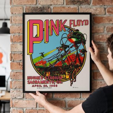 Pink Floyd Poster - Hughes Stadium Sacramento Concert