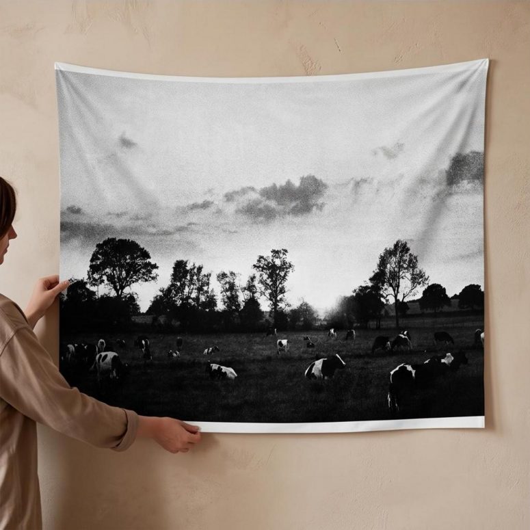 Pink Floyd tapestry - Cow Field Pink Floyd tapestry - Cow Field